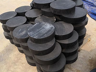 兴隆台板式橡胶支座由若干层橡胶片与薄钢板经加压硫化